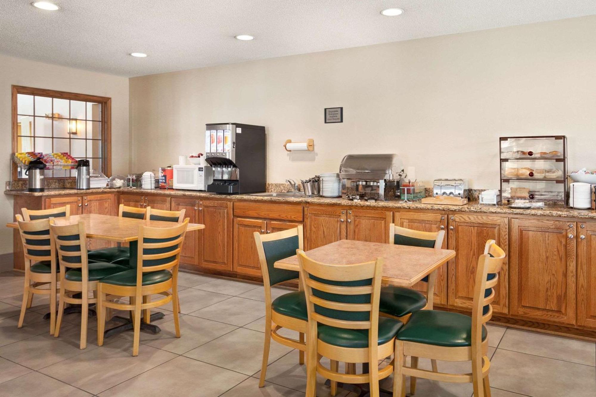 Country Inn & Suites By Radisson, Fort Dodge, Ia Dış mekan fotoğraf